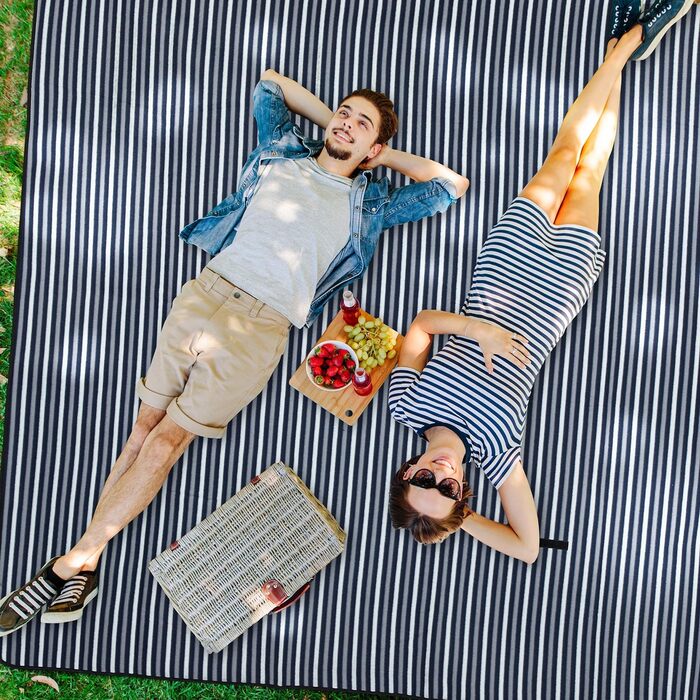 Relaxdays XXL Picknickdecke, 200 x 200 cm, Fleece Stranddecke, wärmeisoliert, wasserdicht, Tragegriff, blau/grau/weiß