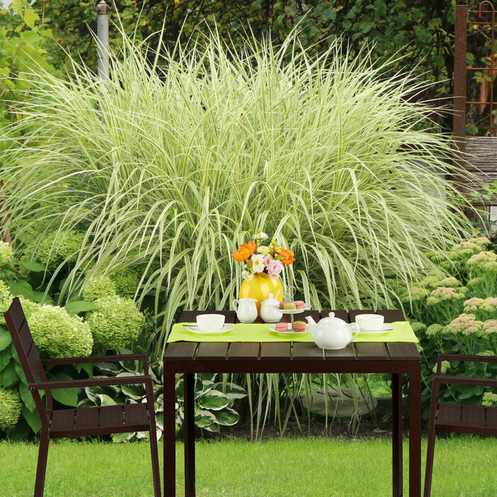 Relaxdays Quadratischer Gartentisch Holzoptik