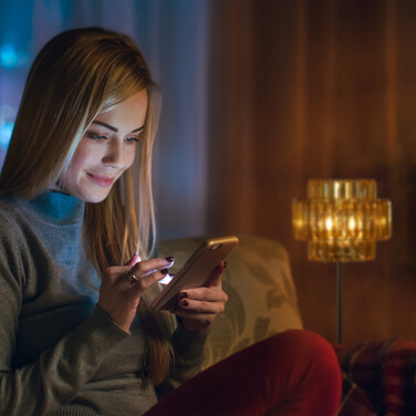 Relaxdays Nachttischlampe Kristall gold