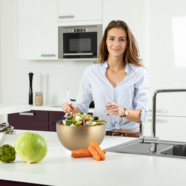 Relaxdays Zweifarbige Salatschüssel aus Edelstahl