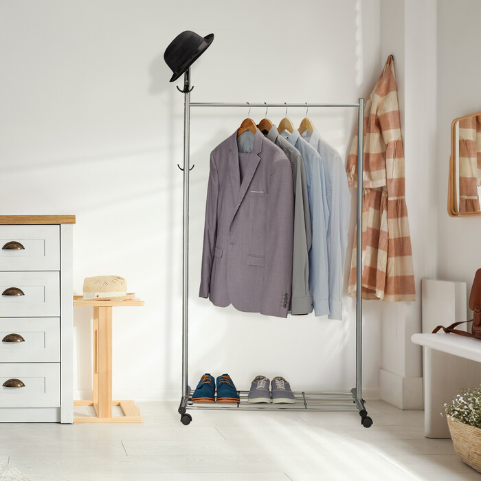 Relaxdays Silberne Garderobe mit Rollen