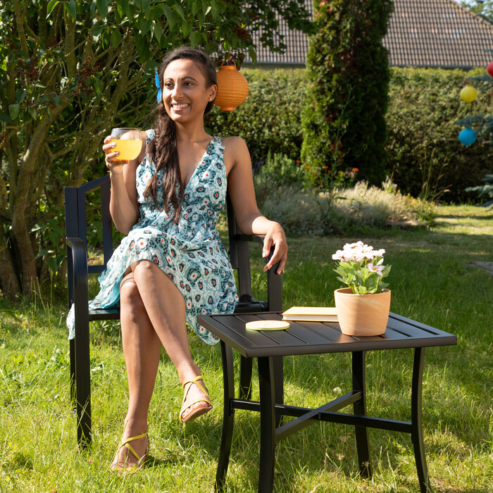 Relaxdays Schwarzer Gartentisch