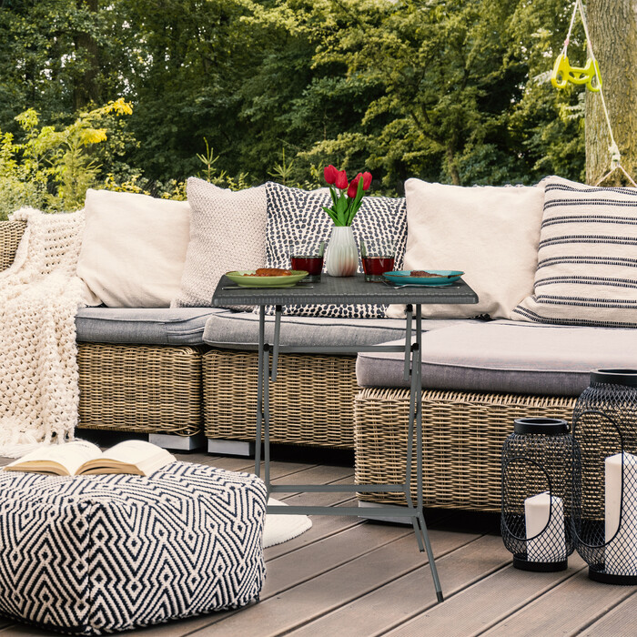 Relaxdays Gartentisch in grauer Rattanoptik