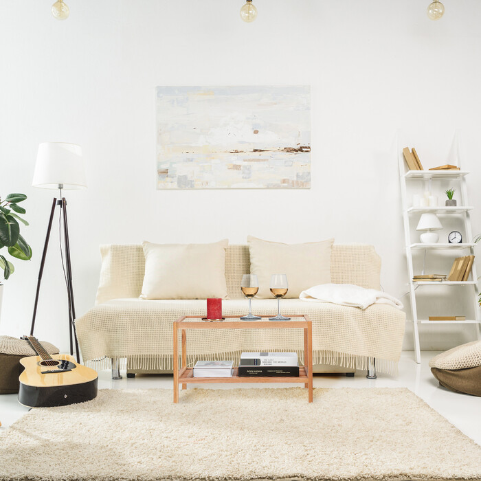 Relaxdays Beistelltisch Walnussholz mit Glasablage