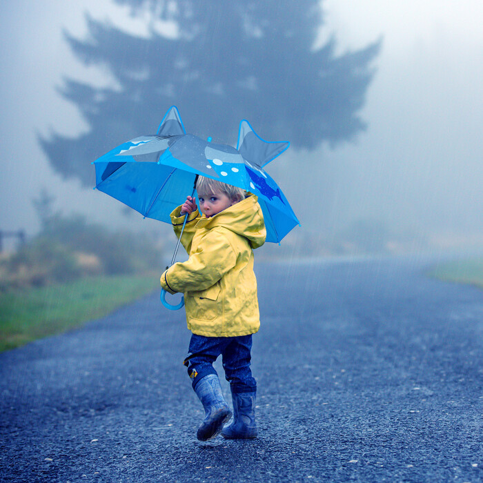 Relaxdays Kinder Regenschirm 'Hai'