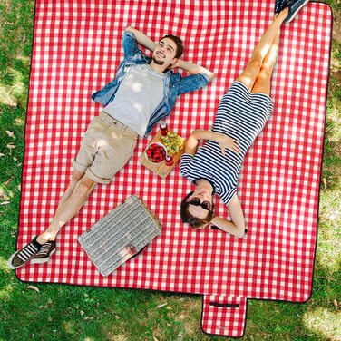 Relaxdays XXL Picknickdecke, 200 x 200 cm, Fleece Stranddecke, wärmeisoliert, wasserdicht, mit Tragegriff, rot/weiß