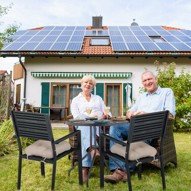 Relaxdays Runder Gartentisch in Holzoptik